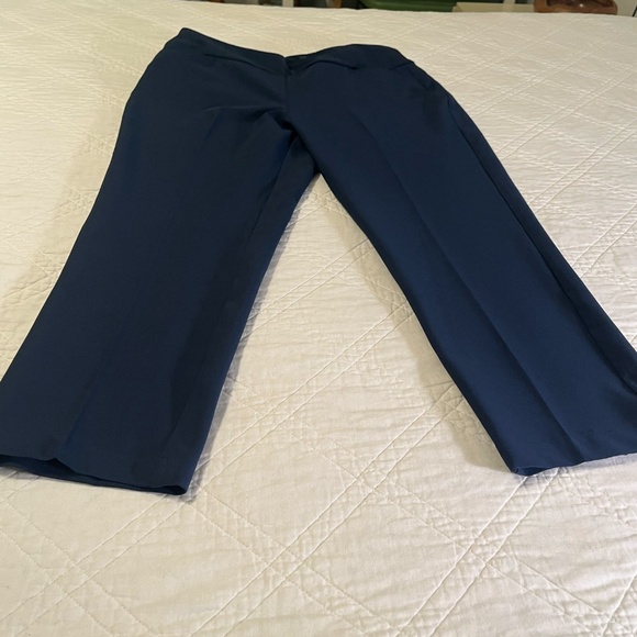 ADIDAS Women’s Ankle Pull on Pants Large Navy Blue Golf Outdoors MSRP $80 NWT - Picture 9 of 12